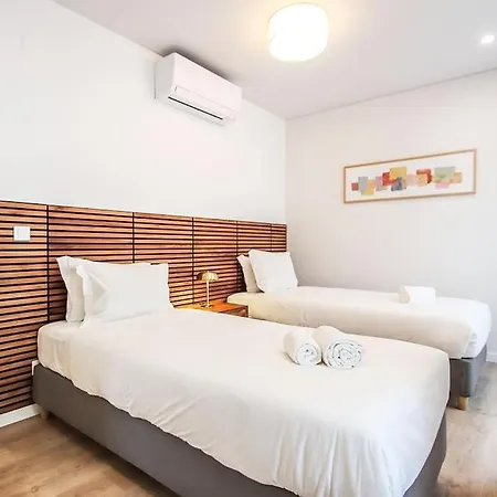 Outstanding Liberdade Spacious 2 Bedroom W Ac * Lissabon