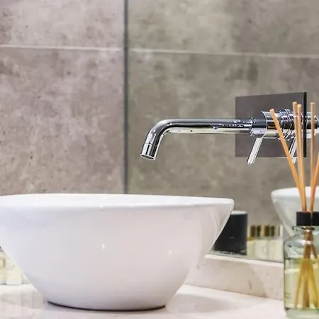 아파트 Outstanding Liberdade Spacious 2 Bedroom W Ac 리스본