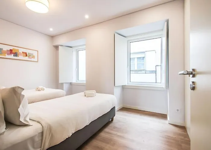 Outstanding Liberdade Spacious 2 Bedroom W Ac Daire Lisboa