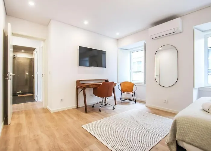 Outstanding Liberdade Spacious 2 Bedroom W Ac Daire Lisboa