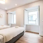 Outstanding Liberdade Spacious 2 Bedroom W Ac شقة Lisboa