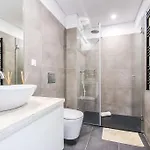 Outstanding Liberdade Spacious 2 Bedroom W Ac شقة