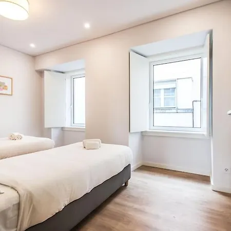 Outstanding Liberdade Spacious 2 Bedroom W Ac 아파트 리스본