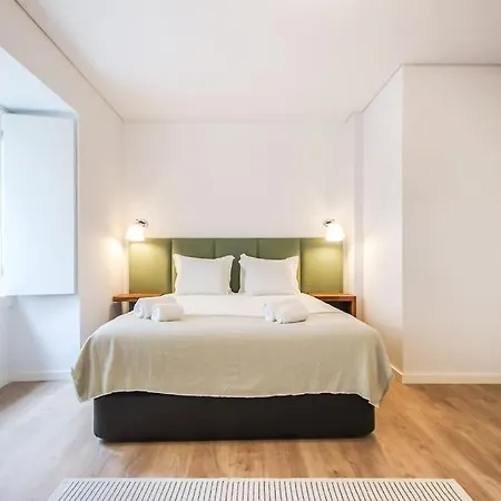 Outstanding Liberdade Spacious 2 Bedroom W Ac 아파트 *
