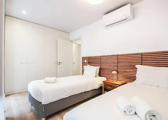 Outstanding Liberdade Spacious 2 Bedroom W Ac Appartement